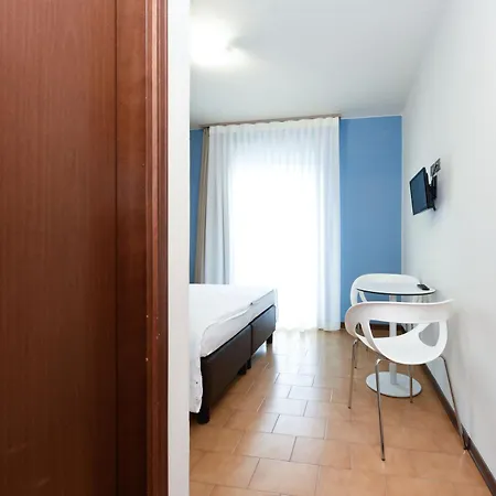 贝拉维斯塔酒店 3* 提尼亚类