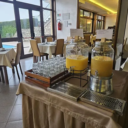 贝拉维斯塔酒店 3* 提尼亚类