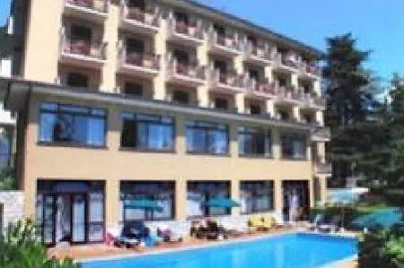 贝拉维斯塔酒店